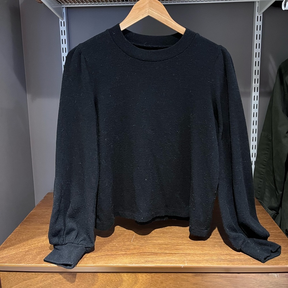 Madewell Sweater with Shoulder Detail Black Size M